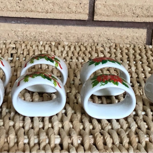 70's Christmas Napkin Rings - Christmas Dining - Poinsettia Christmas - Picture 5 of 11